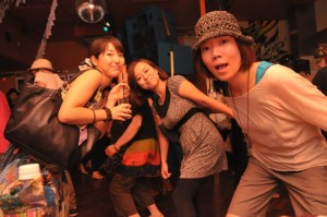 293541_281315758552425_7303955_n