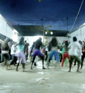 422339_331705173532842_882493409_n